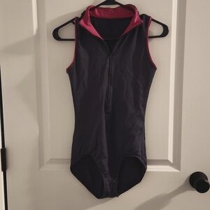 Gaynor Minden- dance leo